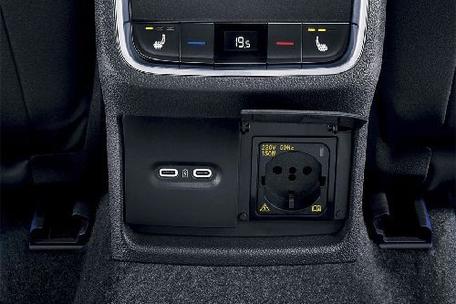 Power Accessories Outlet View of Skoda Octavia