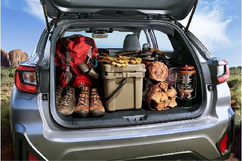 Storage Closer View of سوبارو كروستريك