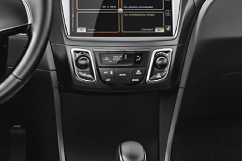 Front AC Controls of Suzuki Ciaz