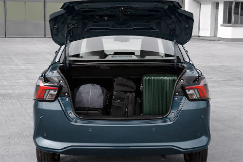 Storage Closer View of سوزوكي ديزاير