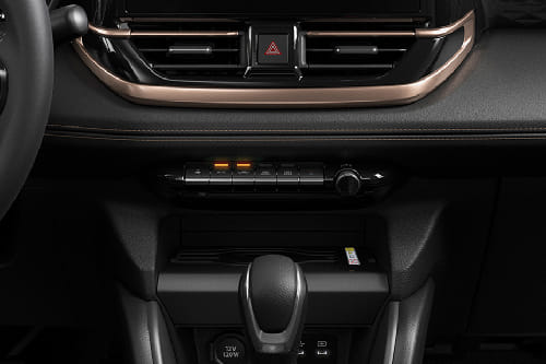 Front AC Controls of Suzuki Across