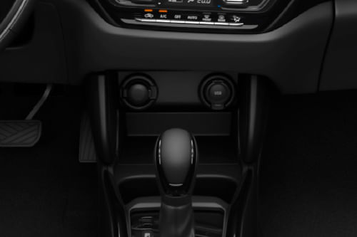 Power Accessories Outlet View of سوزوكي سويفت 