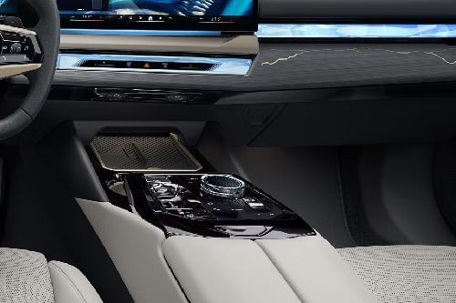 Center Controls of BMW 5 Series