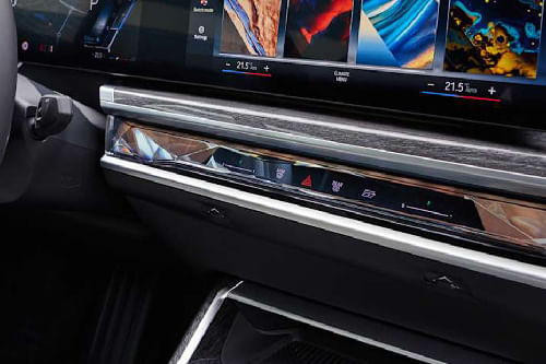 Front AC Controls of BMW 7 Series