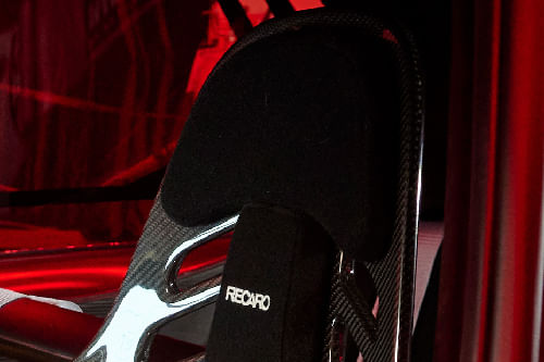 3 Series 2025 Front Seat Headrest