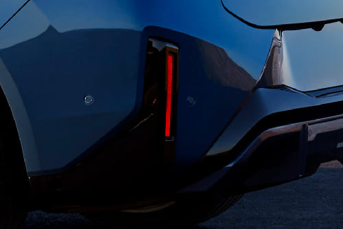 BMW IX3 Turn Indicator