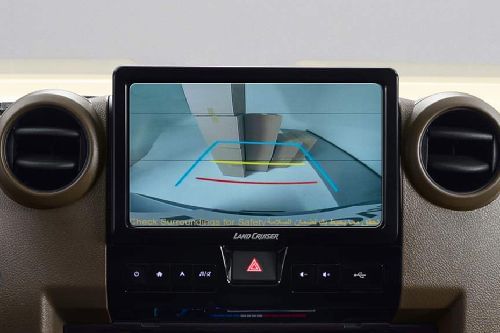 لاند كروزر 70 هارد توب Parking Assist