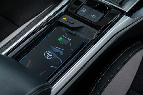 Power Accessories Outlet View of Toyota Veloz