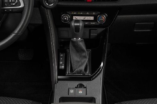 تويوتا يارس Gear Shifter