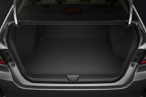 Storage Closer View of تويوتا يارس