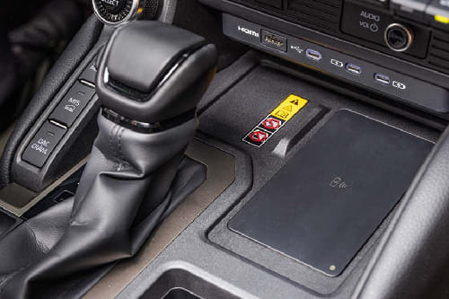 Power Accessories Outlet View of Toyota Land Cruiser Prado