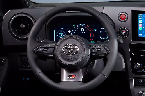 تويوتا جي آر ياريس Steering Wheel