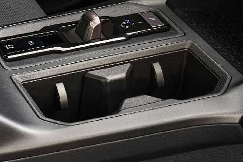 RAV4 2026 Cup Holders