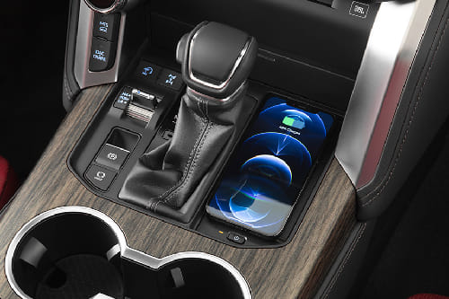 Power Accessories Outlet View of Toyota Land Cruiser