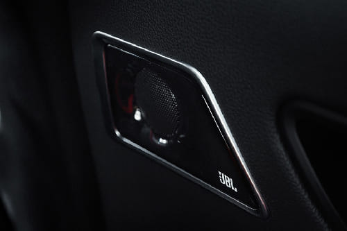 Speakers View of Toyota Land Cruiser