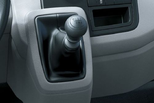 تويوتا هايس  Gear Shifter