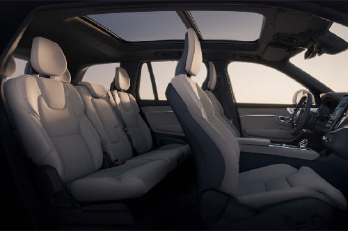 فولفو XC90 Front And Rear Seats Together