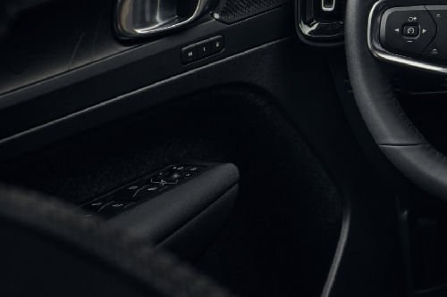فولفو إي إكس 40 Drivers Side In Side Door Controls