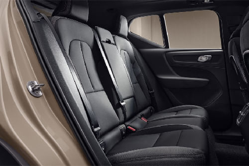 فولفو إي إكس 40 Rear Seats