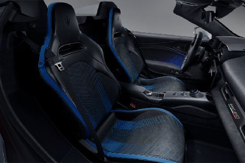 إم سي 20 تشييلو Front Seats