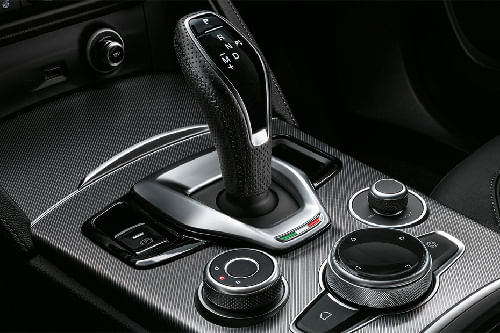 Alfa Romeo Stelvio Gear Shifter