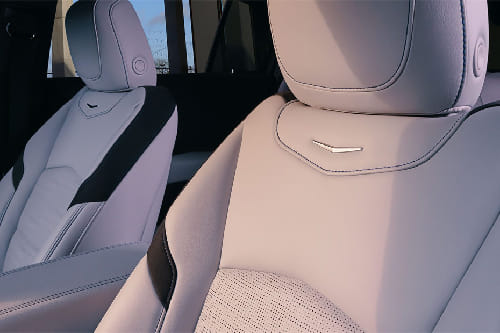 XT4 Front Seats