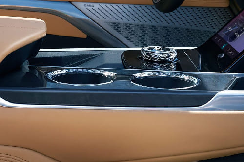 إسكاليد آي كيو Cup Holders