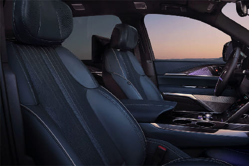 إسكاليد آي كيو Front Seats