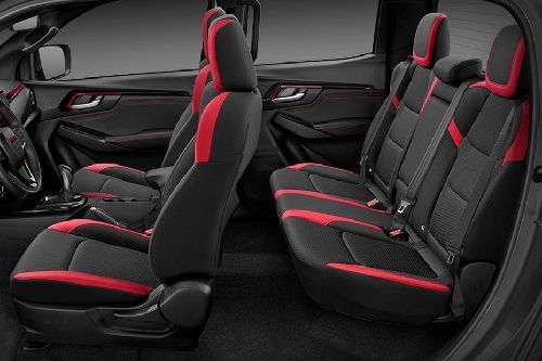 إيسوزو دي ماكس Front And Rear Seats Together