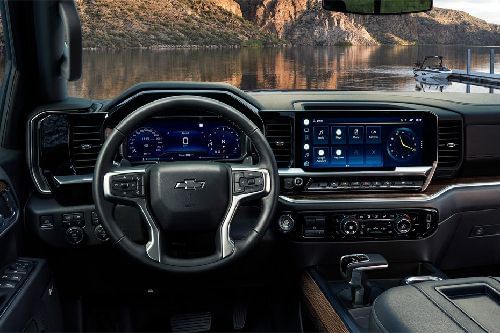 Dashboard View of سيلفرادو إل دي