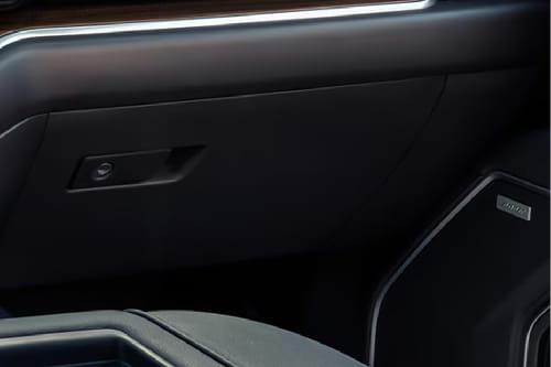 شفروليه سيلفرادو إل دي Glove Box