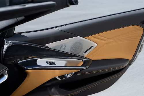 شفروليه كورفيت إي-راي Inside Of Drivers Side Open Door