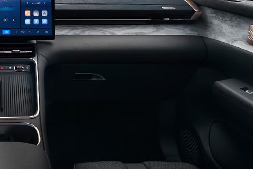 Chevrolet Captiva EV Glove Box