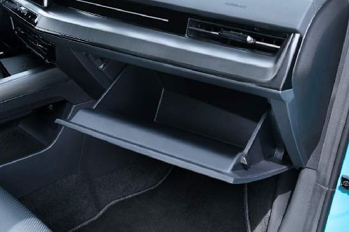 إم جي One Glove Box