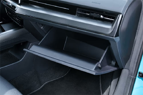 إم جي One Glove Box