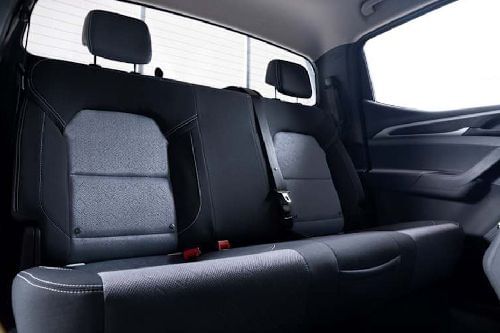 إم جي T60 Rear Seats