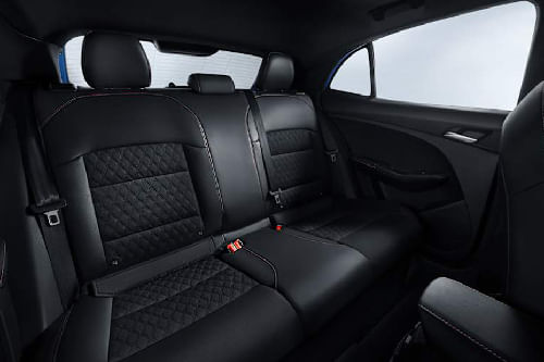 إم جي 3 Rear Seats