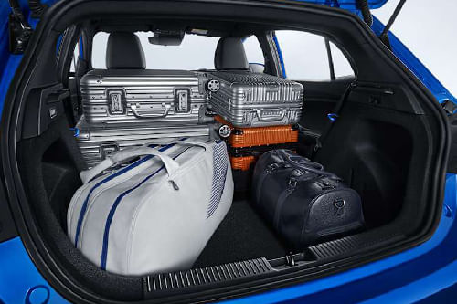 Storage Closer View of إم جي 3