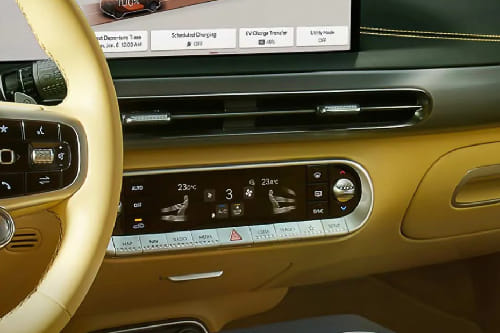 Front AC Controls of Genesis GV 60