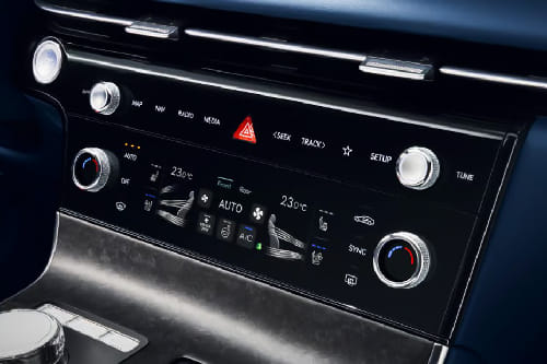Front AC Controls of جينيسيس EV G 80