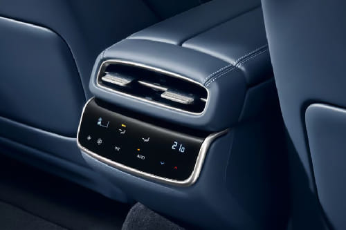 EV G 80 Rear AC Controls