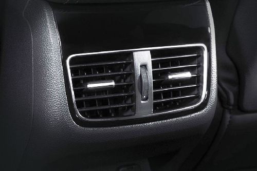 D60 Rear AC Controls