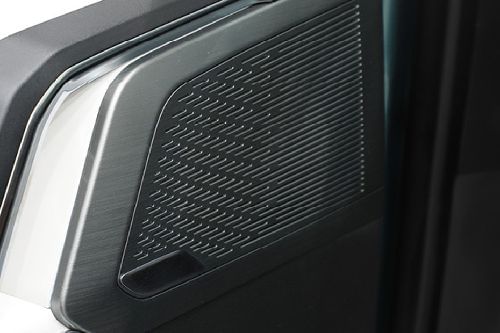 Speakers View of Maxus D90 Max