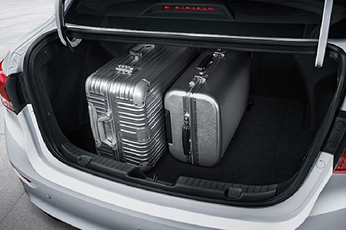 Storage Closer View of Changan Alsvin