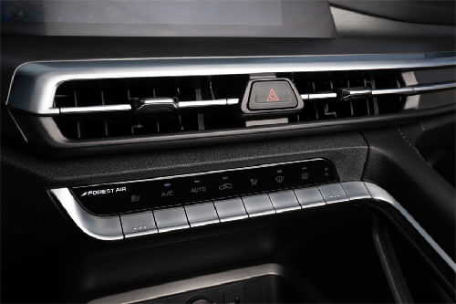 Front AC Controls of Changan CS35 Plus