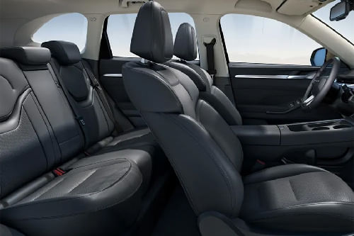 Haval H6 Front And Rear Seats Together
