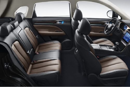 GAC GS5 Front And Rear Seats Together