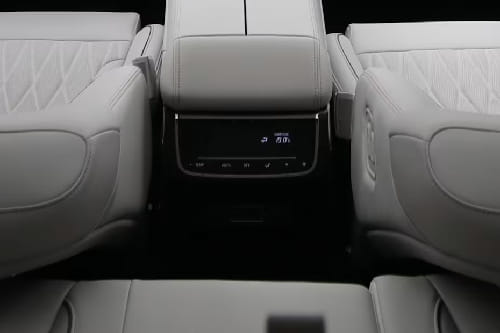 GS8 Traveller Rear AC Controls