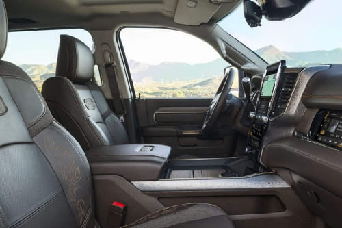 2500 2026 Front Seats