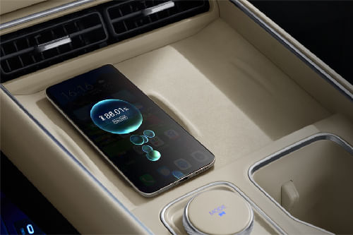 Power Accessories Outlet View of Chery Fengyun T9